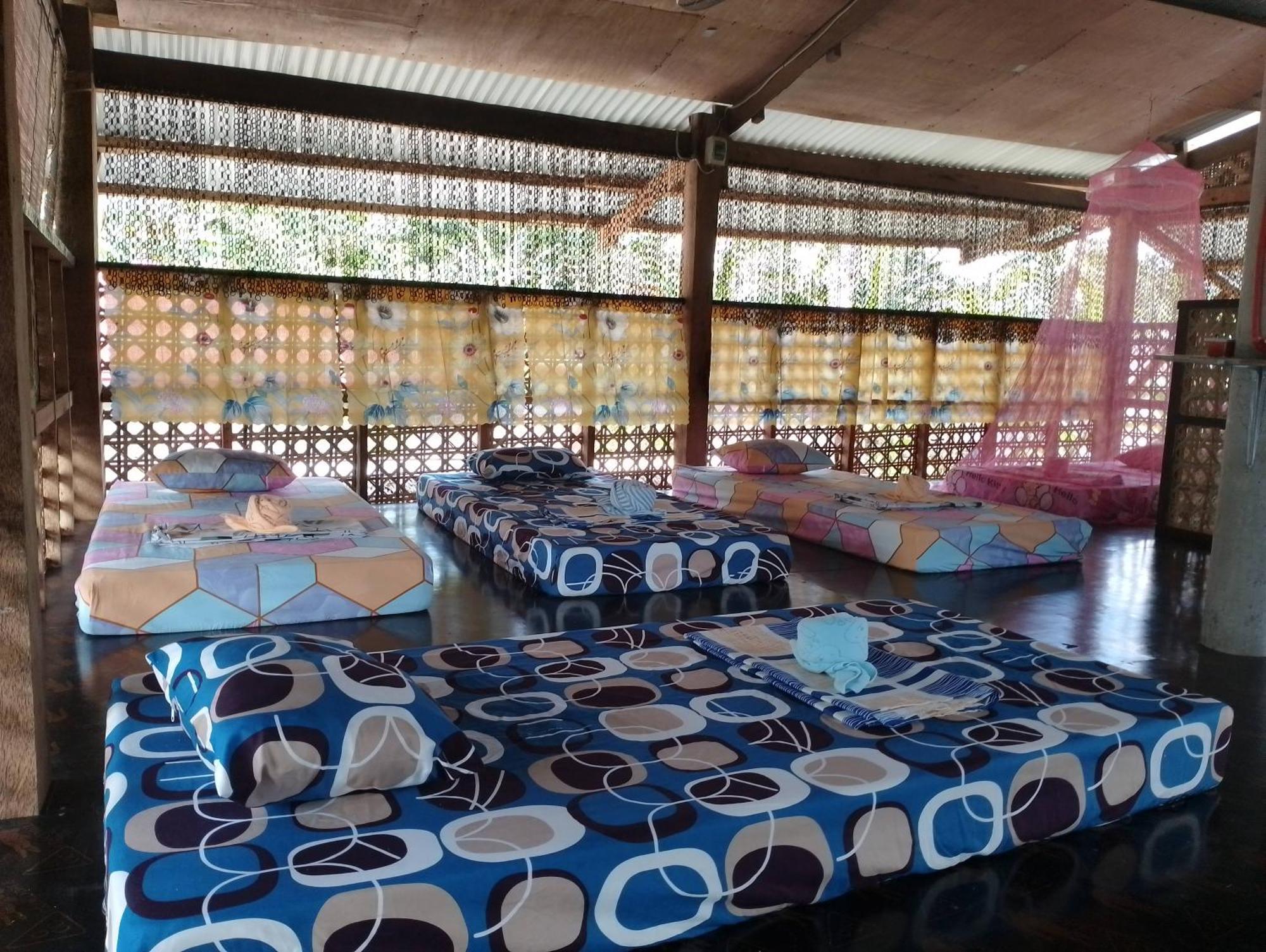 Lhoyjean Garden Hostel Batuan المظهر الخارجي الصورة