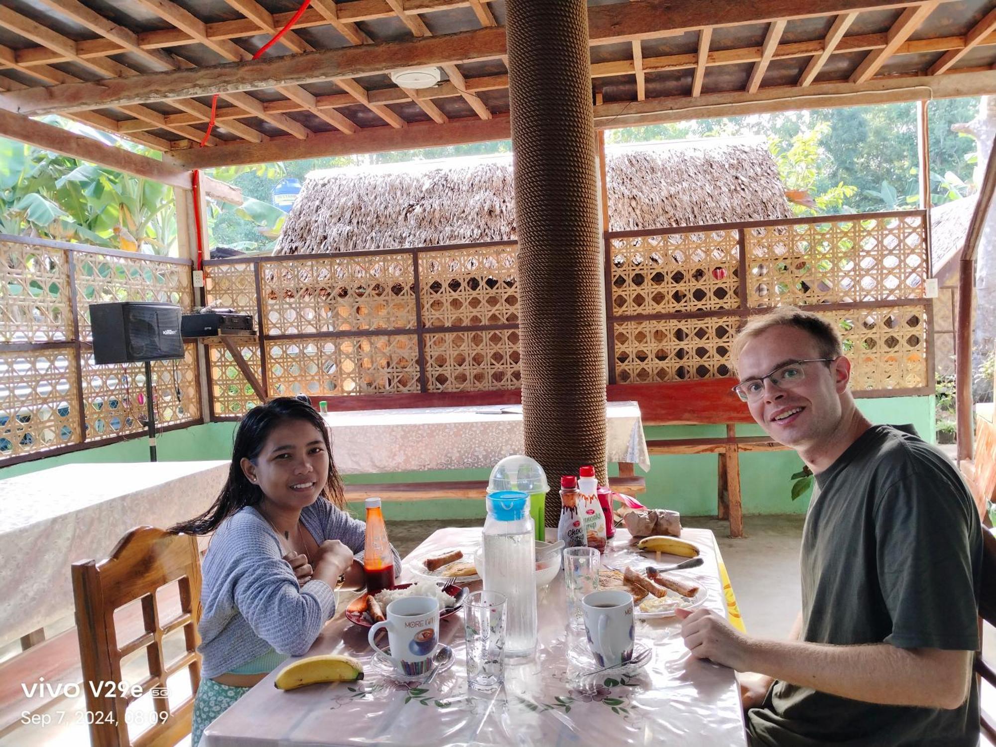 Lhoyjean Garden Hostel Batuan المظهر الخارجي الصورة